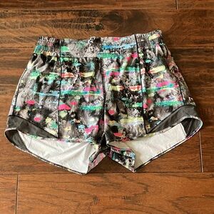 Lululemon Hottie Hots 4”